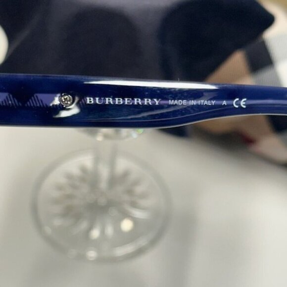 ???Burberry Unisex Shield UV Sunglasses B3032 1003/8G Made in Italy main image 9